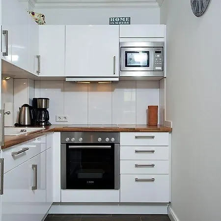 On-The-Beach Apartment *