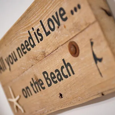 Apartment On-The-Beach *